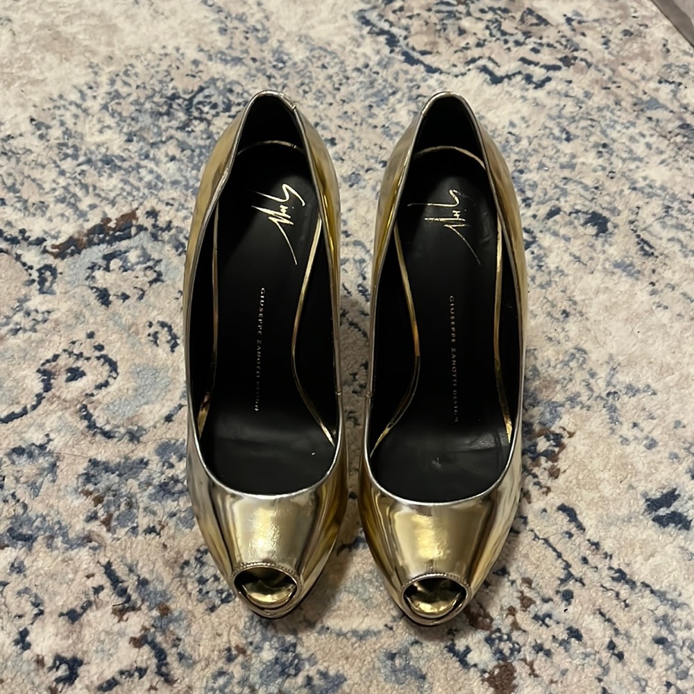 Giuseppe Zanotti Sharon Pumps